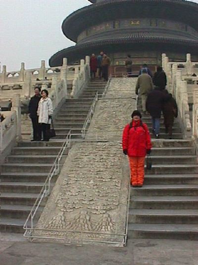 kina015.jpg   41K   